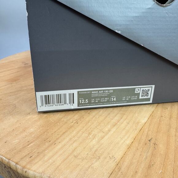 Nike Air Max 180 QS Men's size 12.5 Shoes 'Joker' Black Green Suede FZ3058 001 - Picture 8 of 8